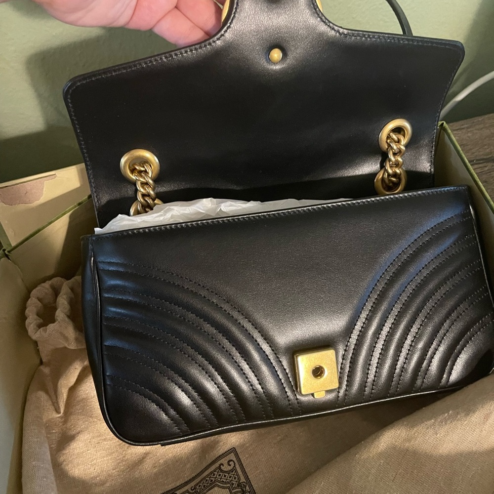 Gucci Marmont Medium(SOLD) - Picture 5 of 8